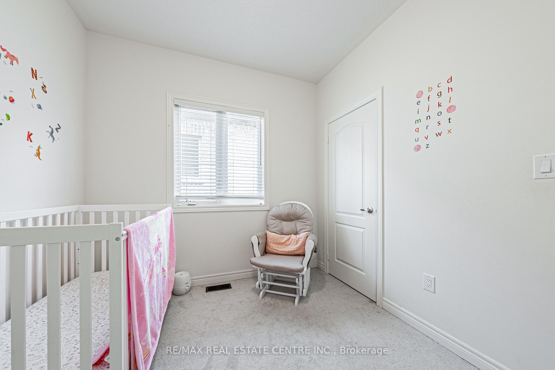 Photo 13 of 95 Kenesky Drive, Hamilton, Waterdown — HOMEH