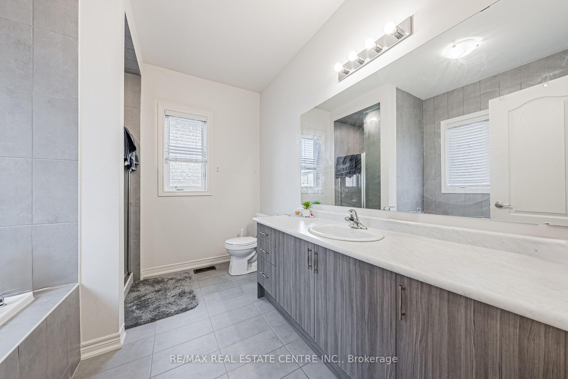 Photo 16 of 95 Kenesky Drive, Hamilton, Waterdown — HOMEH