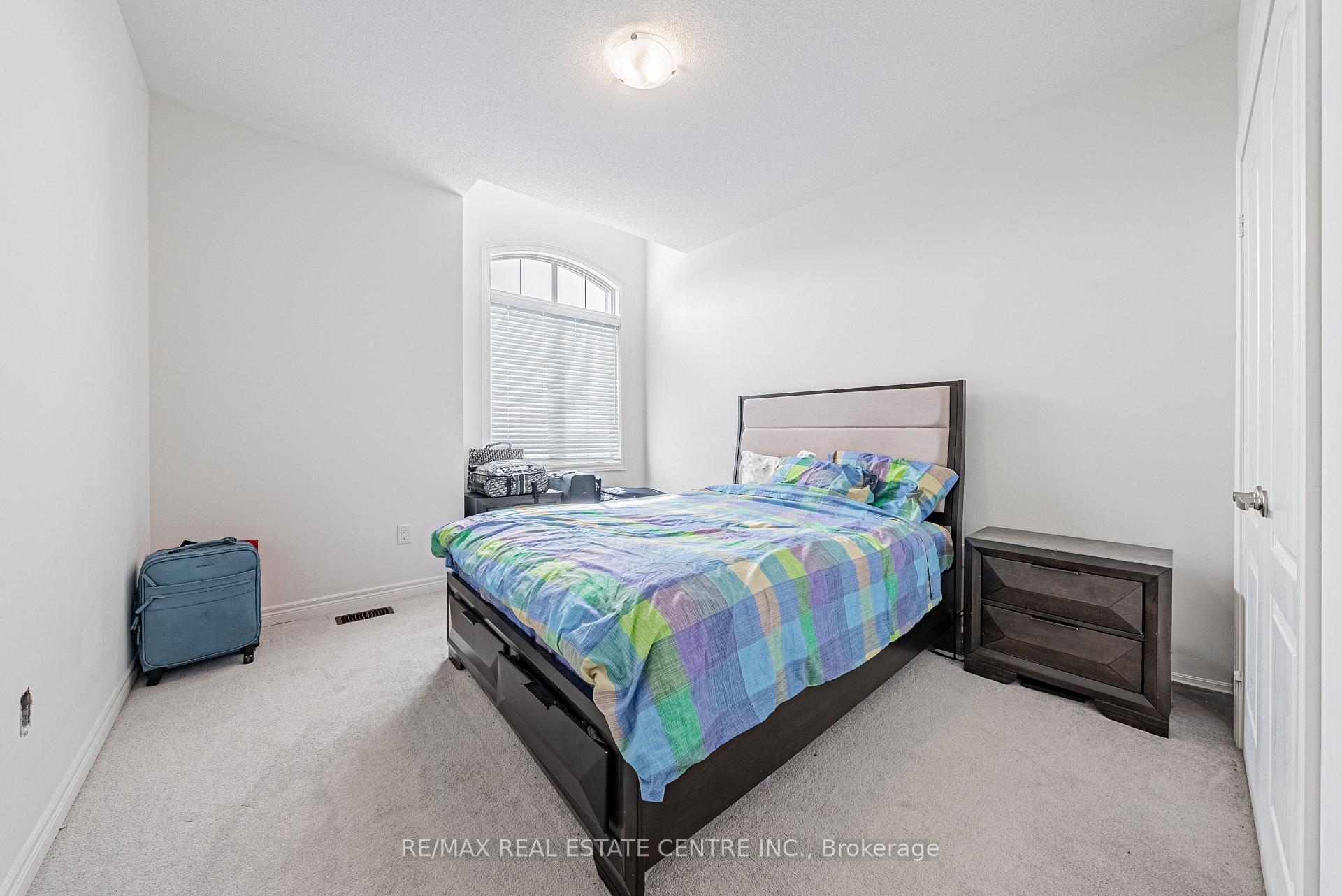 Photo 17 of 95 Kenesky Drive, Hamilton, Waterdown — HOMEH