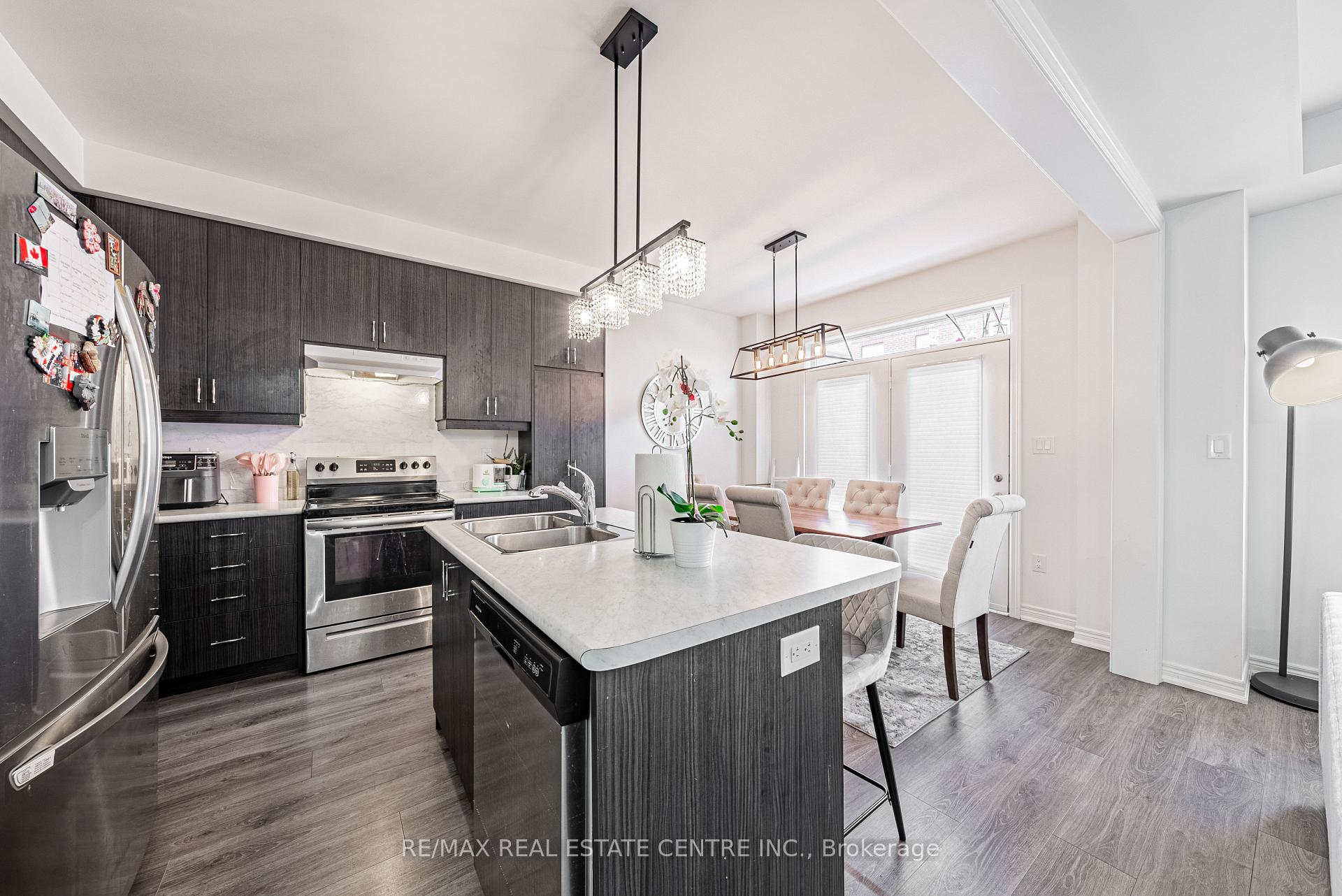 Photo 23 of 95 Kenesky Drive, Hamilton, Waterdown — HOMEH