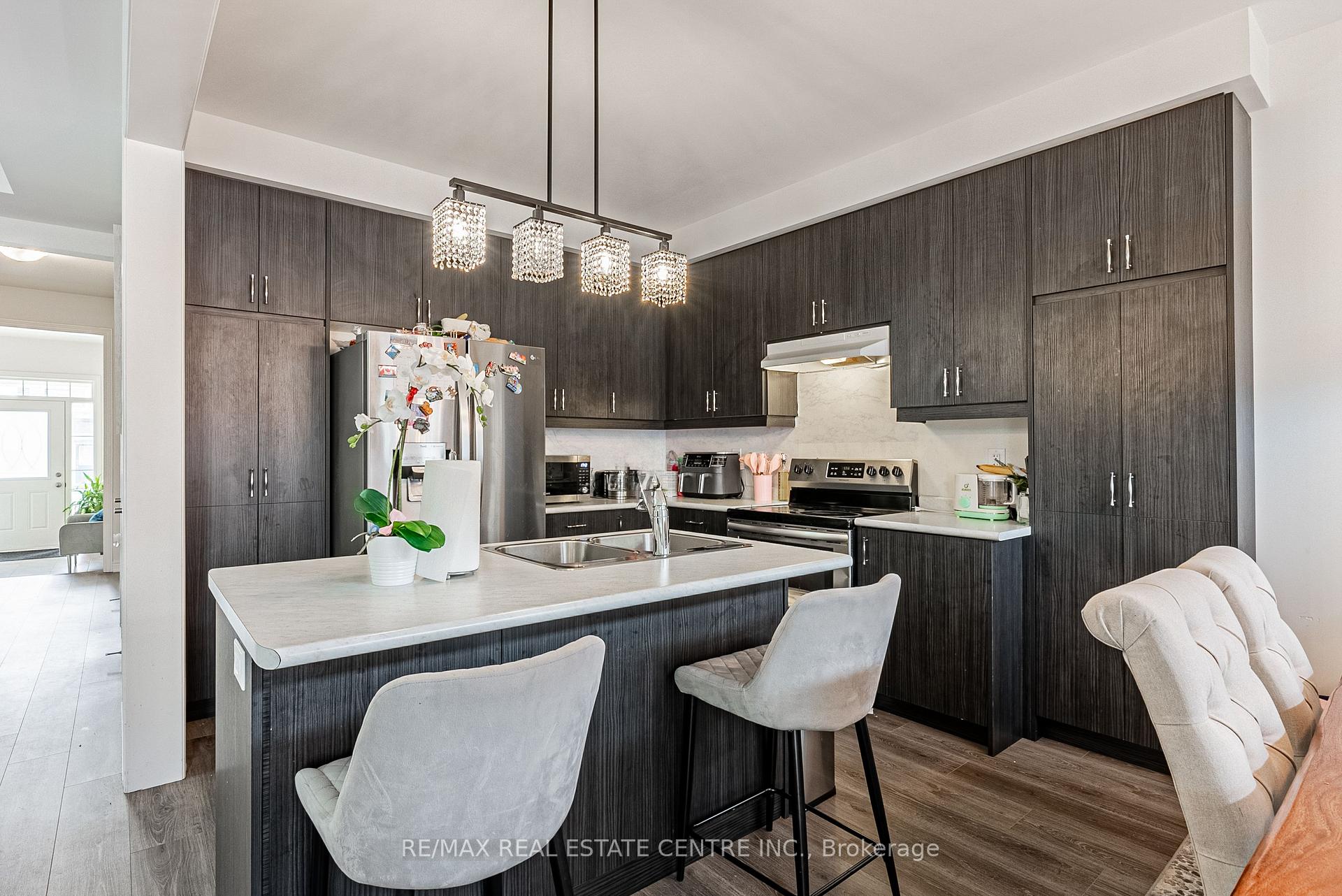 Photo 25 of 95 Kenesky Drive, Hamilton, Waterdown — HOMEH