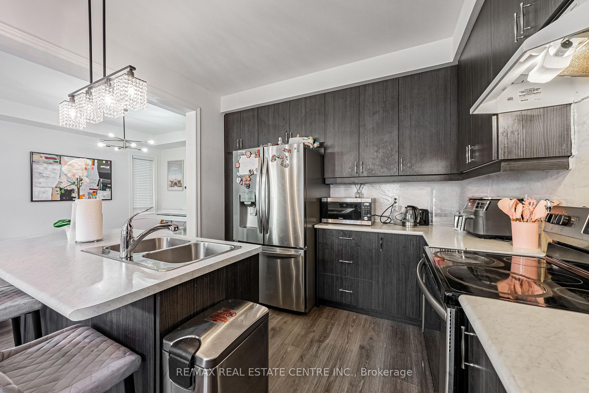 Photo 26 of 95 Kenesky Drive, Hamilton, Waterdown — HOMEH