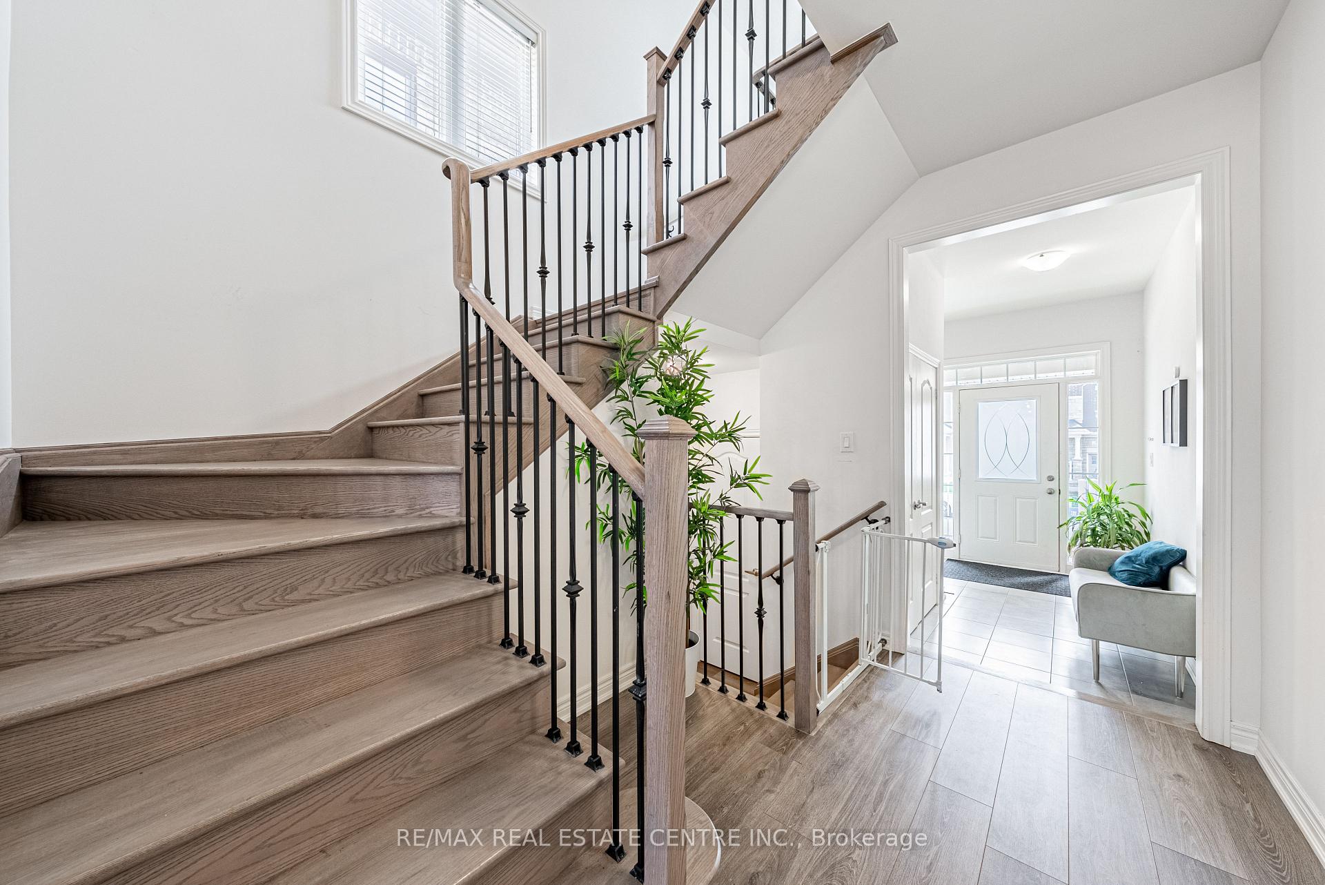 Photo 29 of 95 Kenesky Drive, Hamilton, Waterdown — HOMEH