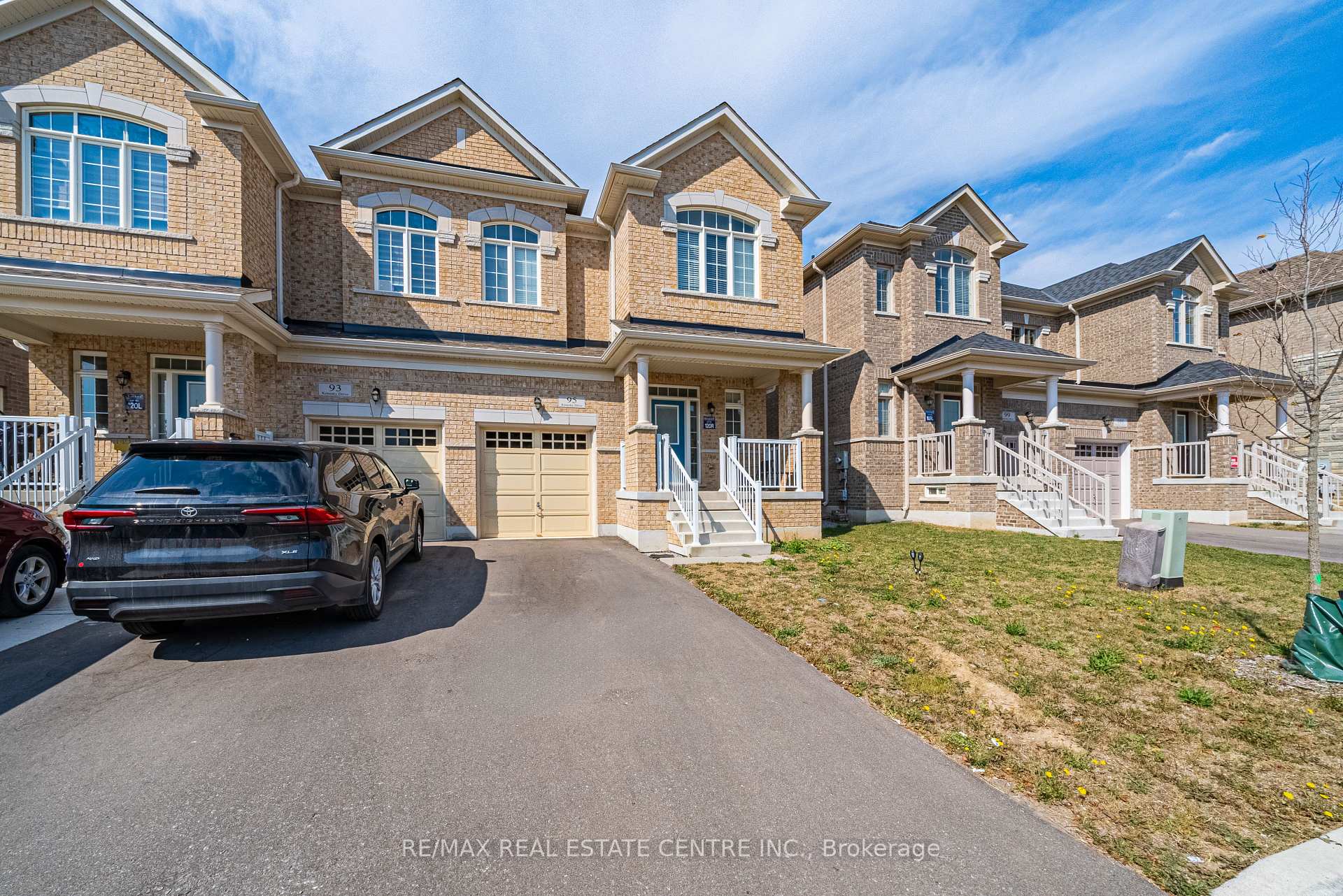 Photo 32 of 95 Kenesky Drive, Hamilton, Waterdown — HOMEH