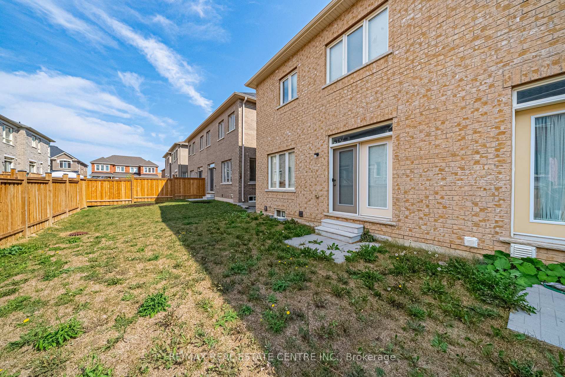 Photo 33 of 95 Kenesky Drive, Hamilton, Waterdown — HOMEH