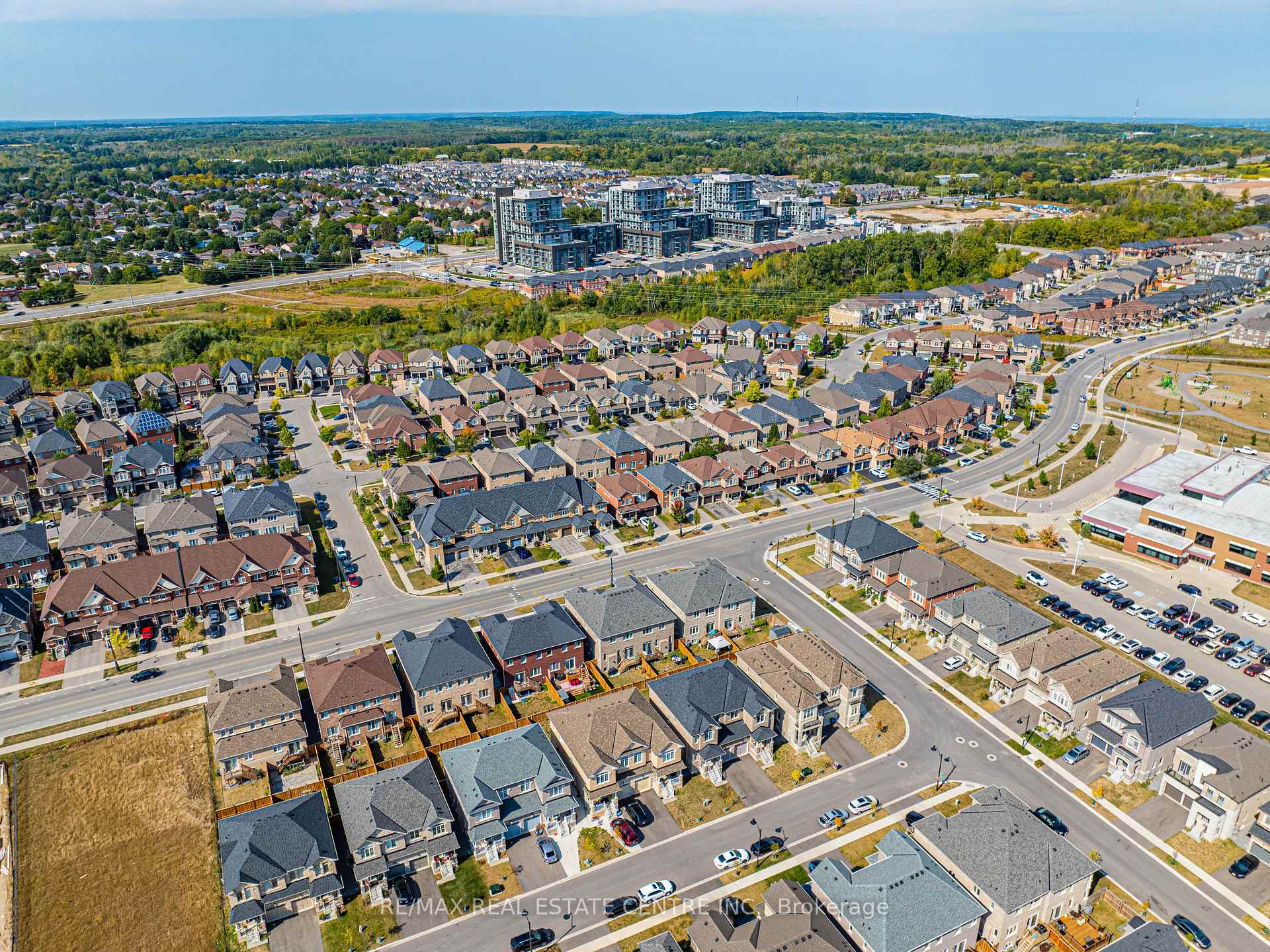 Photo 38 of 95 Kenesky Drive, Hamilton, Waterdown — HOMEH