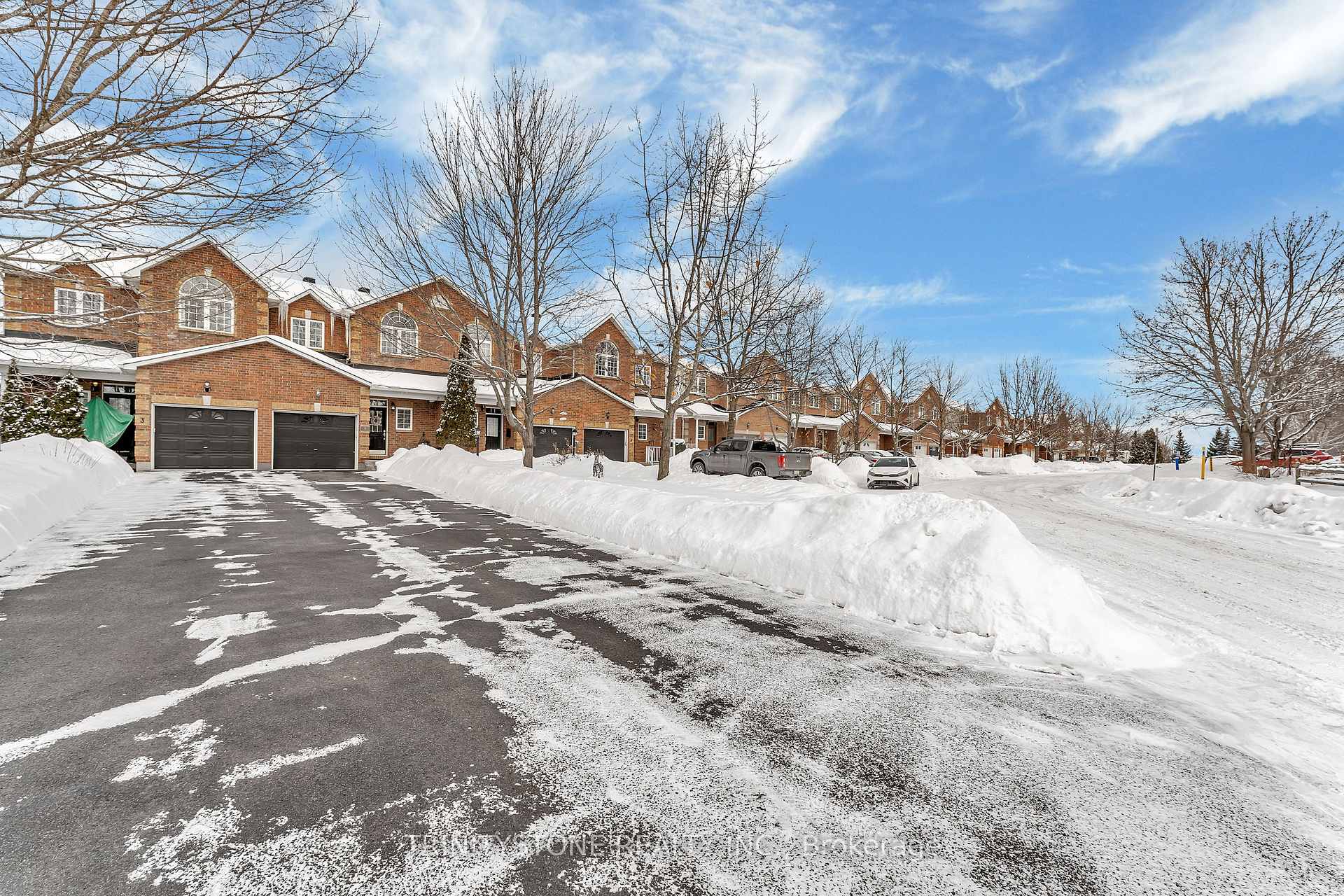 Photo 3 of 5 Laumann Court, Ottawa, Stittsville (Central) — HOMEH