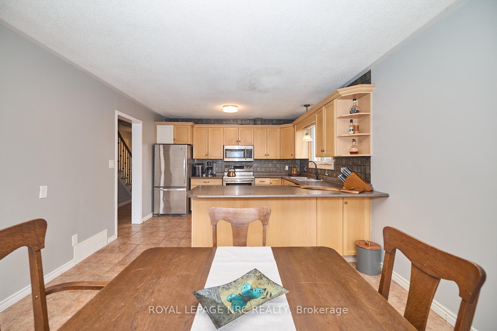 Photo 13 of 47 Ziraldo Road, St. Catharines, Martindale Pond — HOMEH
