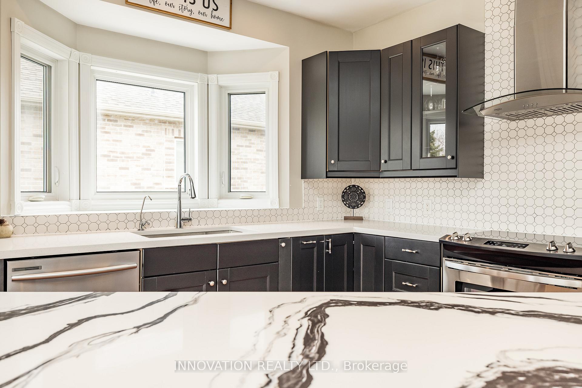 Photo 11 of 6243 Perth Street, Ottawa, Richmond — HOMEH