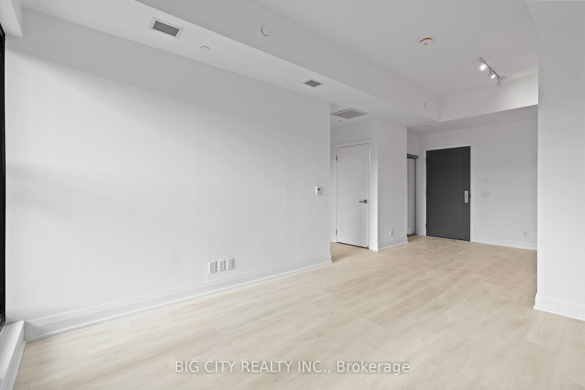 Photo 11 of Unit 629, 33 Frederick Todd Way, Toronto, Thorncliffe Park — HOMEH