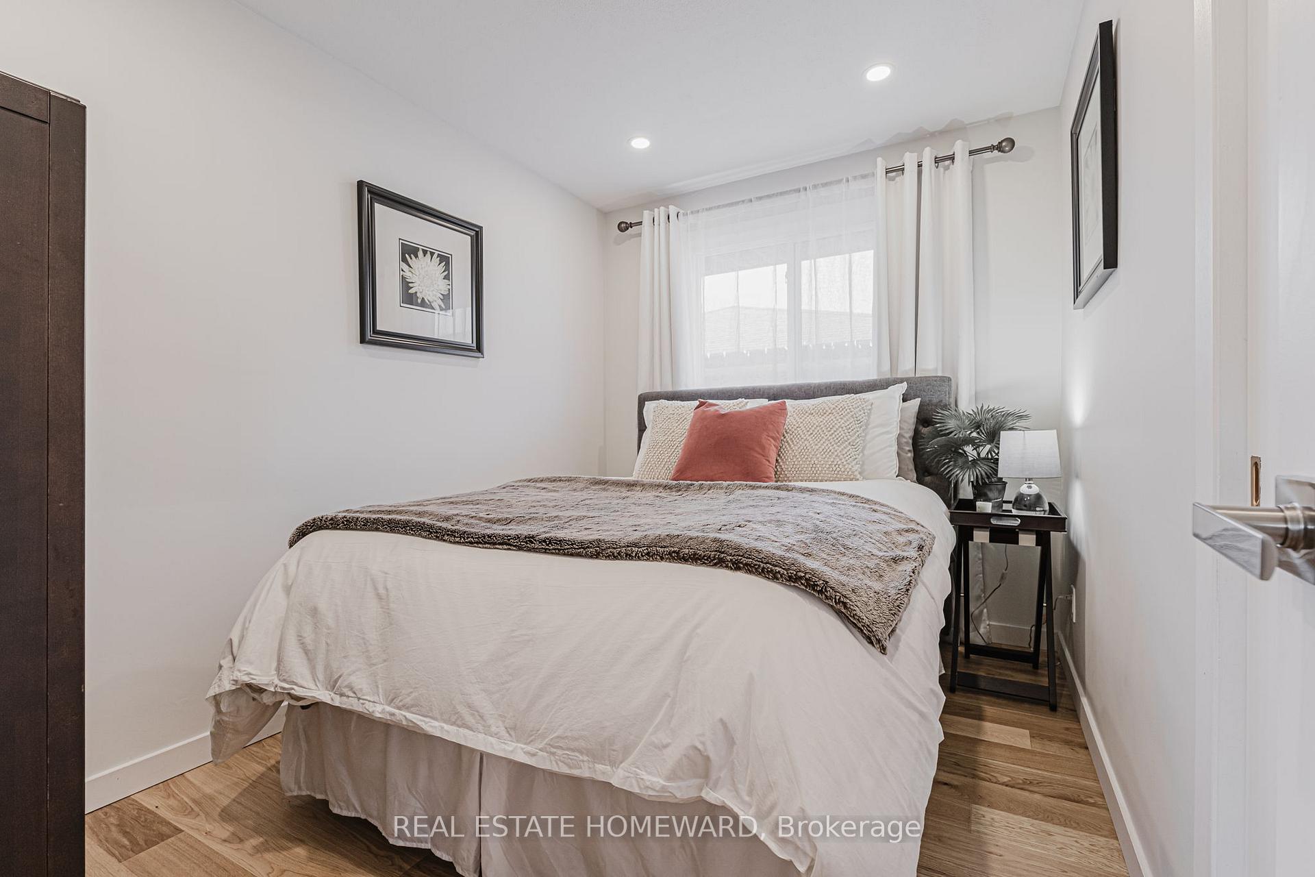 Photo 42 of 47 Densgrove Drive, St. Catharines, Vine/Linwell — HOMEH