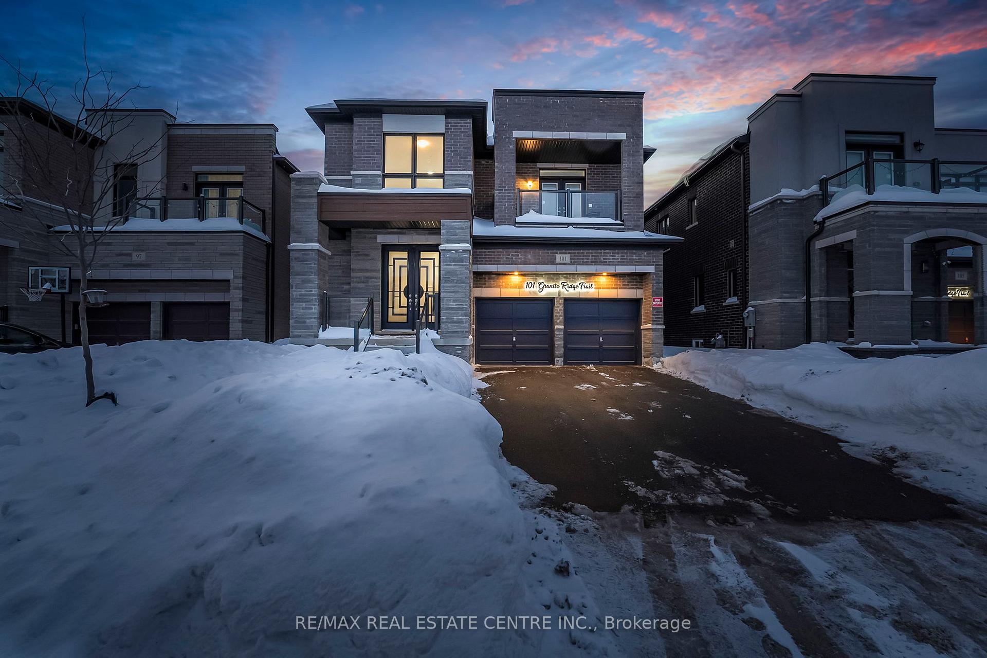 Photo 1 of 101 Granite Ridge Trail, Hamilton, Waterdown — HOMEH