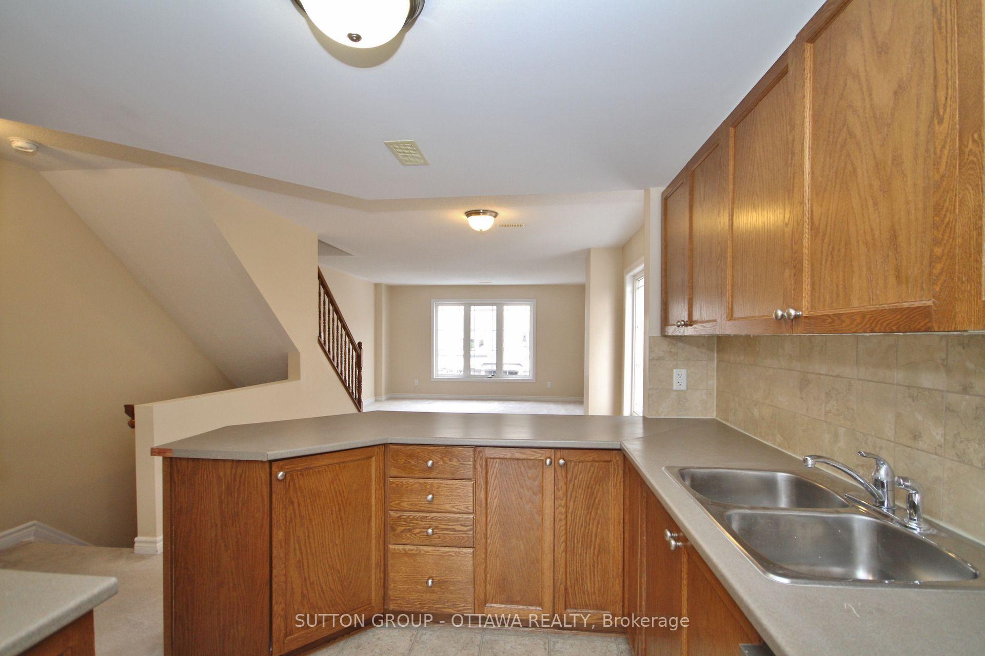 Photo 19 of Unit 33, 261 Paseo, Ottawa, Centrepointe — HOMEH