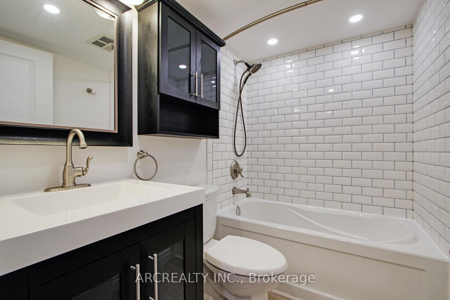Photo 34 of Unit 1010, 7601 Bathurst Street, Vaughan, Crestwood-Springfarm-Yorkhill — HOMEH