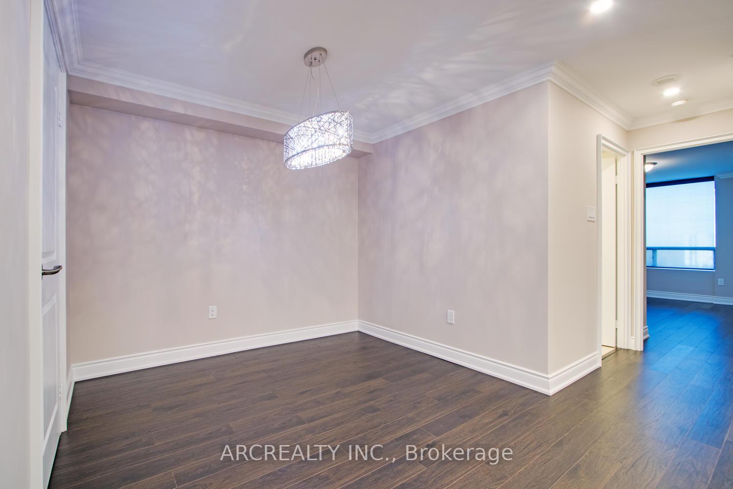 Photo 8 of Unit 1010, 7601 Bathurst Street, Vaughan, Crestwood-Springfarm-Yorkhill — HOMEH
