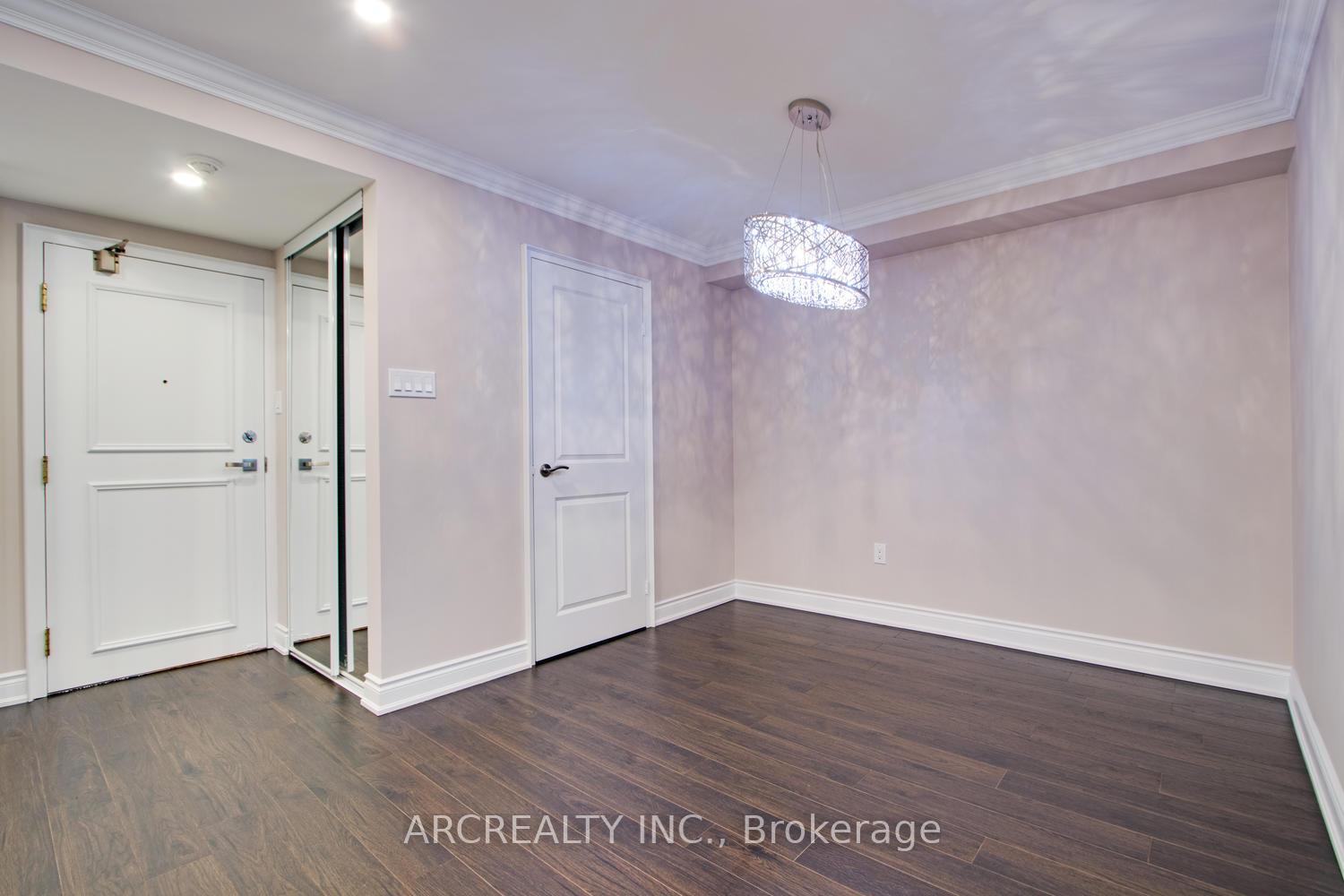 Photo 9 of Unit 1010, 7601 Bathurst Street, Vaughan, Crestwood-Springfarm-Yorkhill — HOMEH