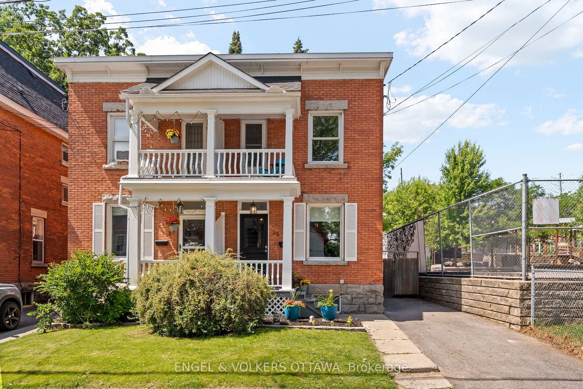 Front of 35 Hopewell Avenue