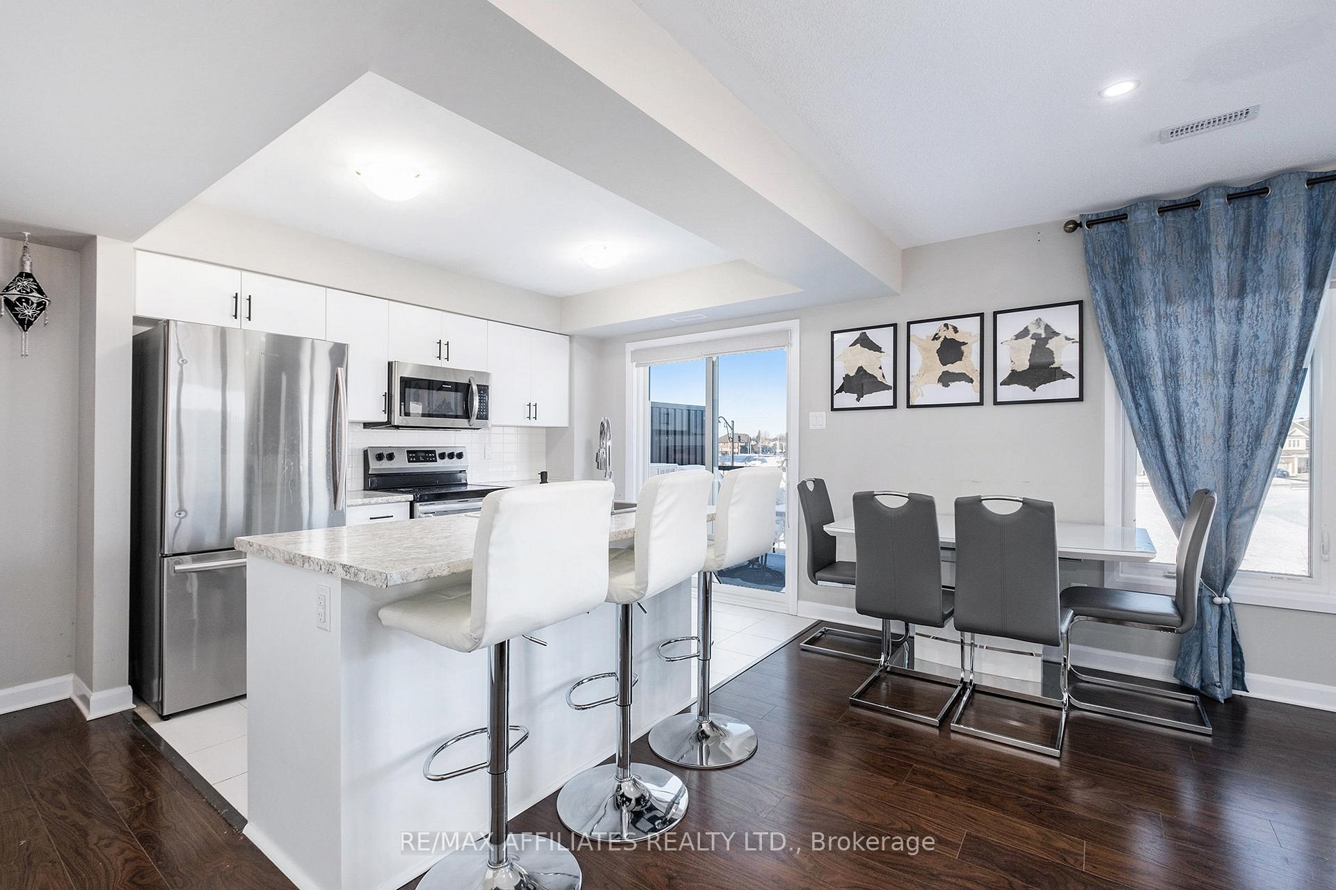 Photo 4 of Unit 6, 106 Chakra Street W, Ottawa, Barrhaven - Heritage Park — HOMEH