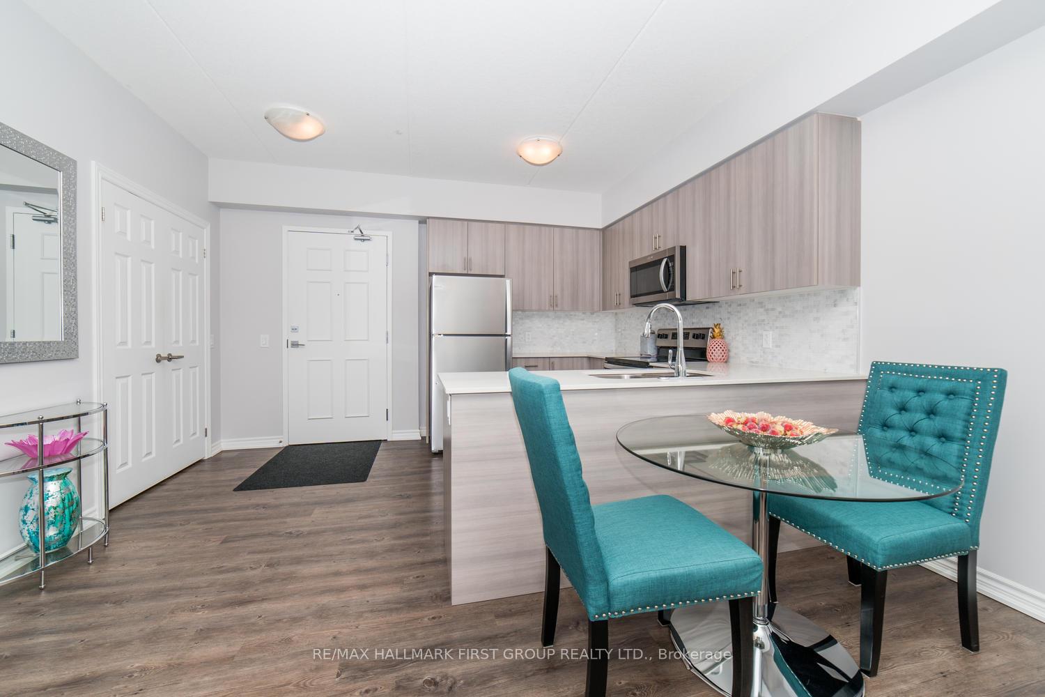 Photo 5 of Unit 210, 290 Liberty Street, Clarington, Bowmanville — HOMEH