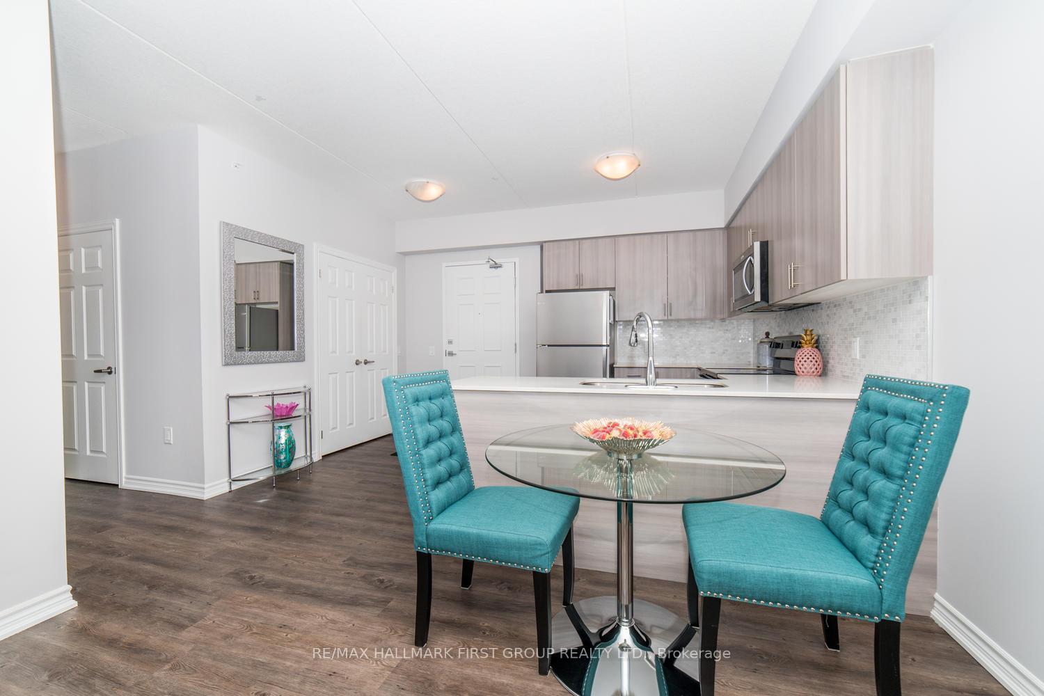 Photo 6 of Unit 210, 290 Liberty Street, Clarington, Bowmanville — HOMEH
