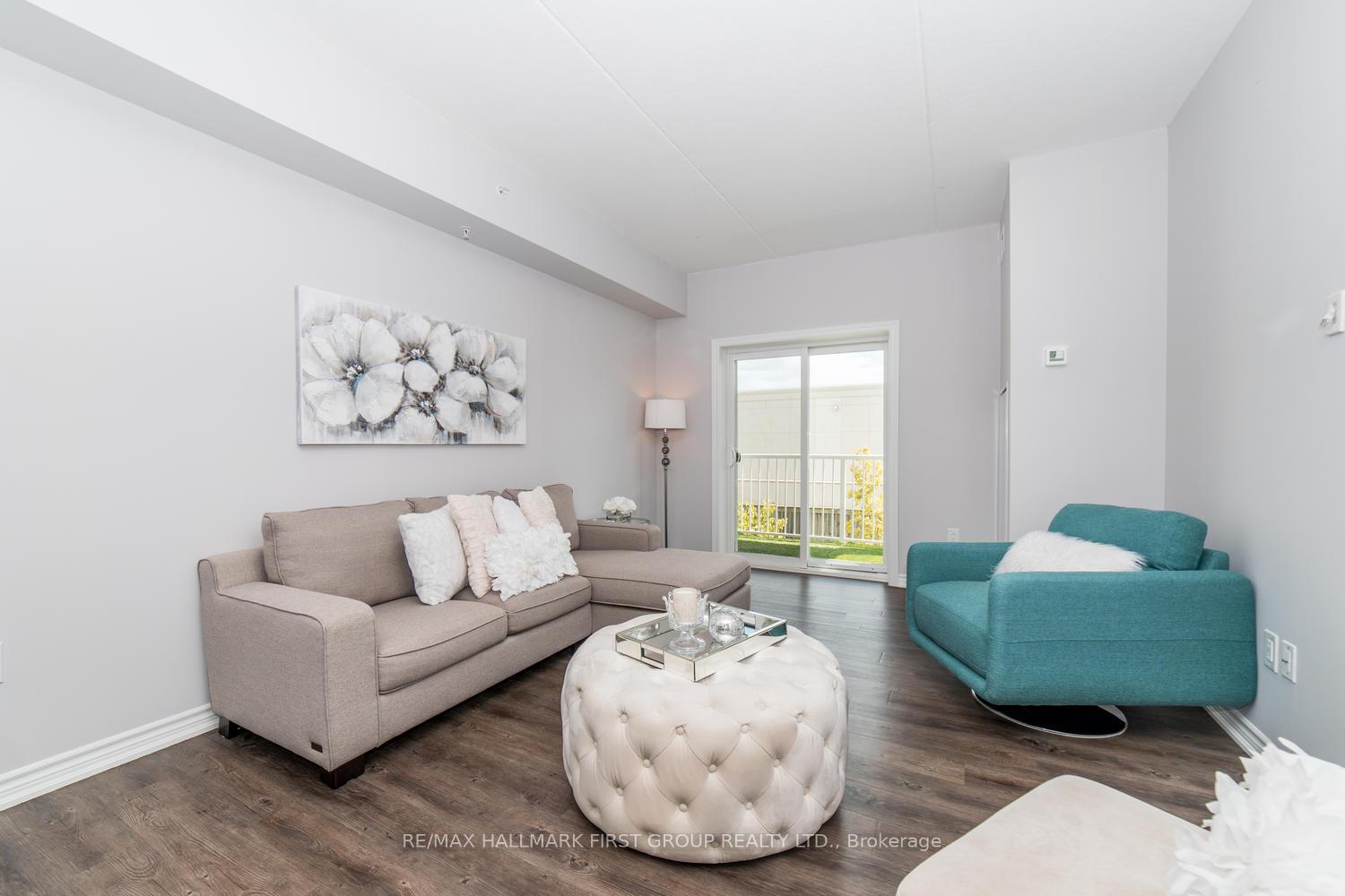 Photo 7 of Unit 210, 290 Liberty Street, Clarington, Bowmanville — HOMEH