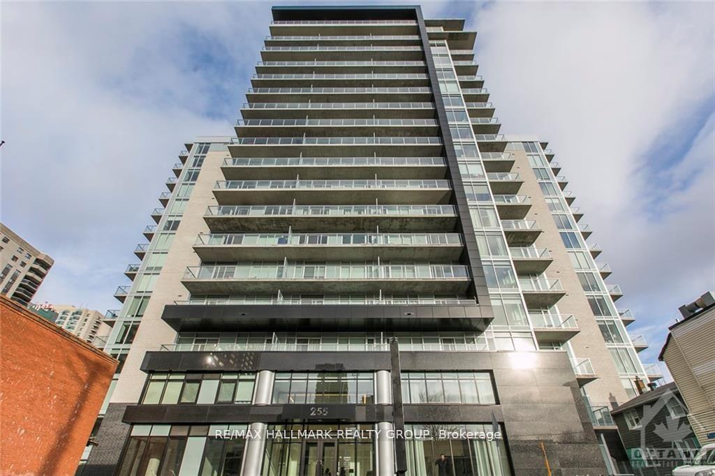 Front of Unit 905, 255 Bay Street, Ottawa