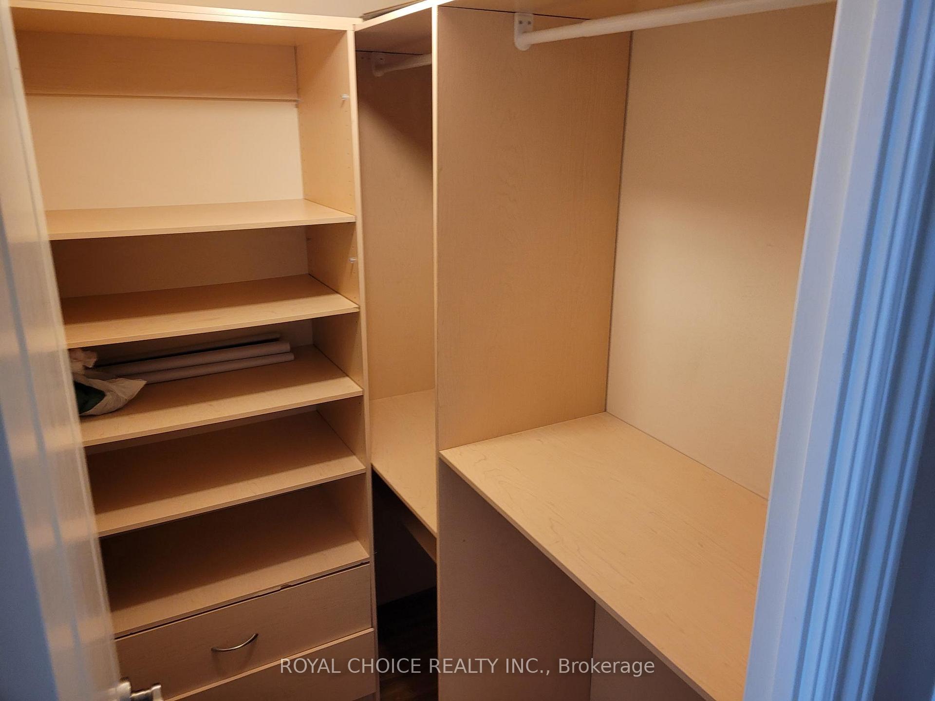 Photo 6 of Unit 710, 50 Disera Drive, Vaughan, Beverley Glen — HOMEH