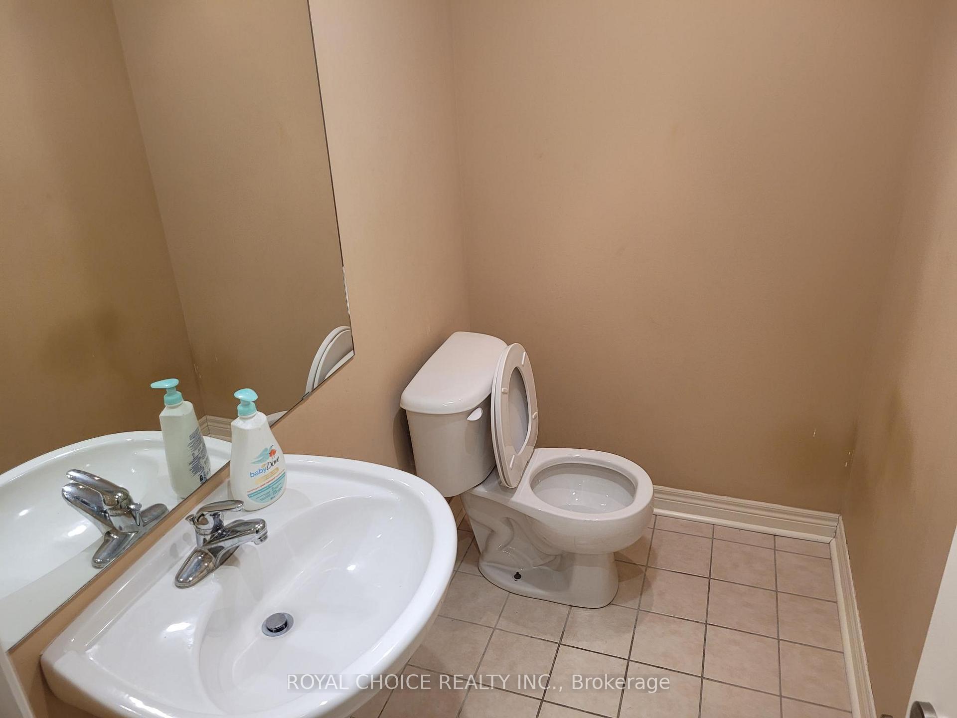 Photo 10 of Unit 710, 50 Disera Drive, Vaughan, Beverley Glen — HOMEH