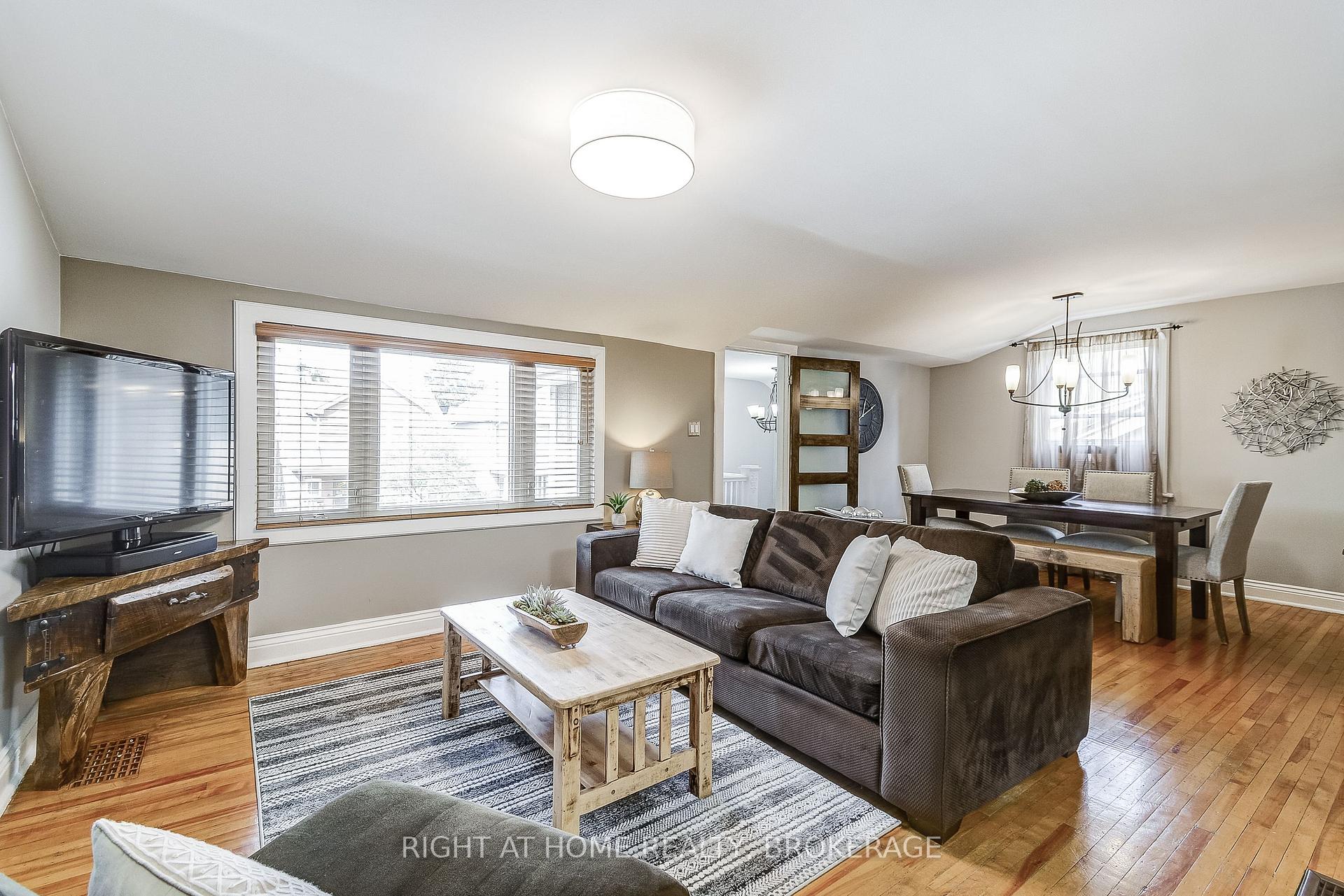 Photo 24 of 183 Rosslyn Avenue S, Hamilton, Delta — HOMEH