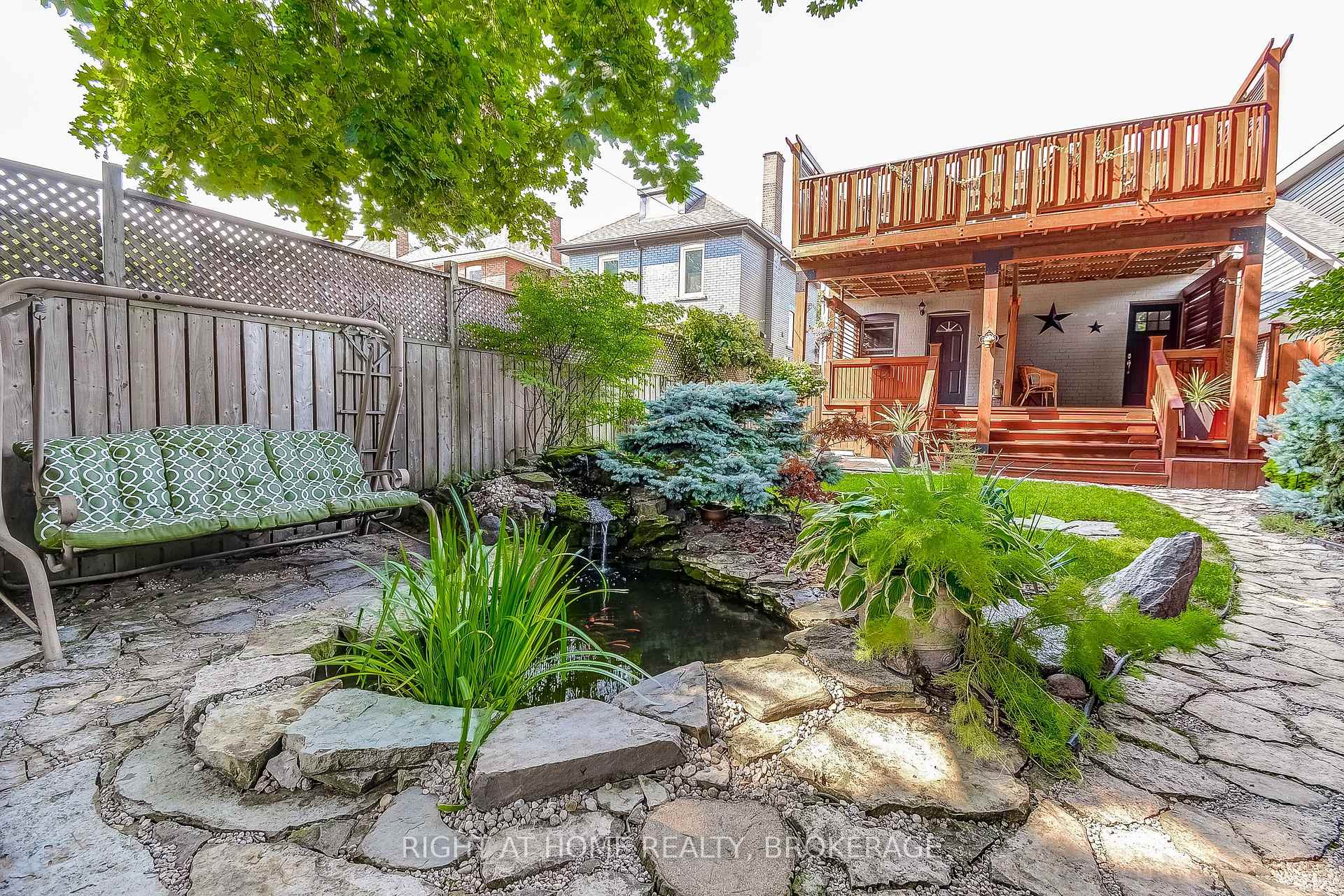 Photo 44 of 183 Rosslyn Avenue S, Hamilton, Delta — HOMEH