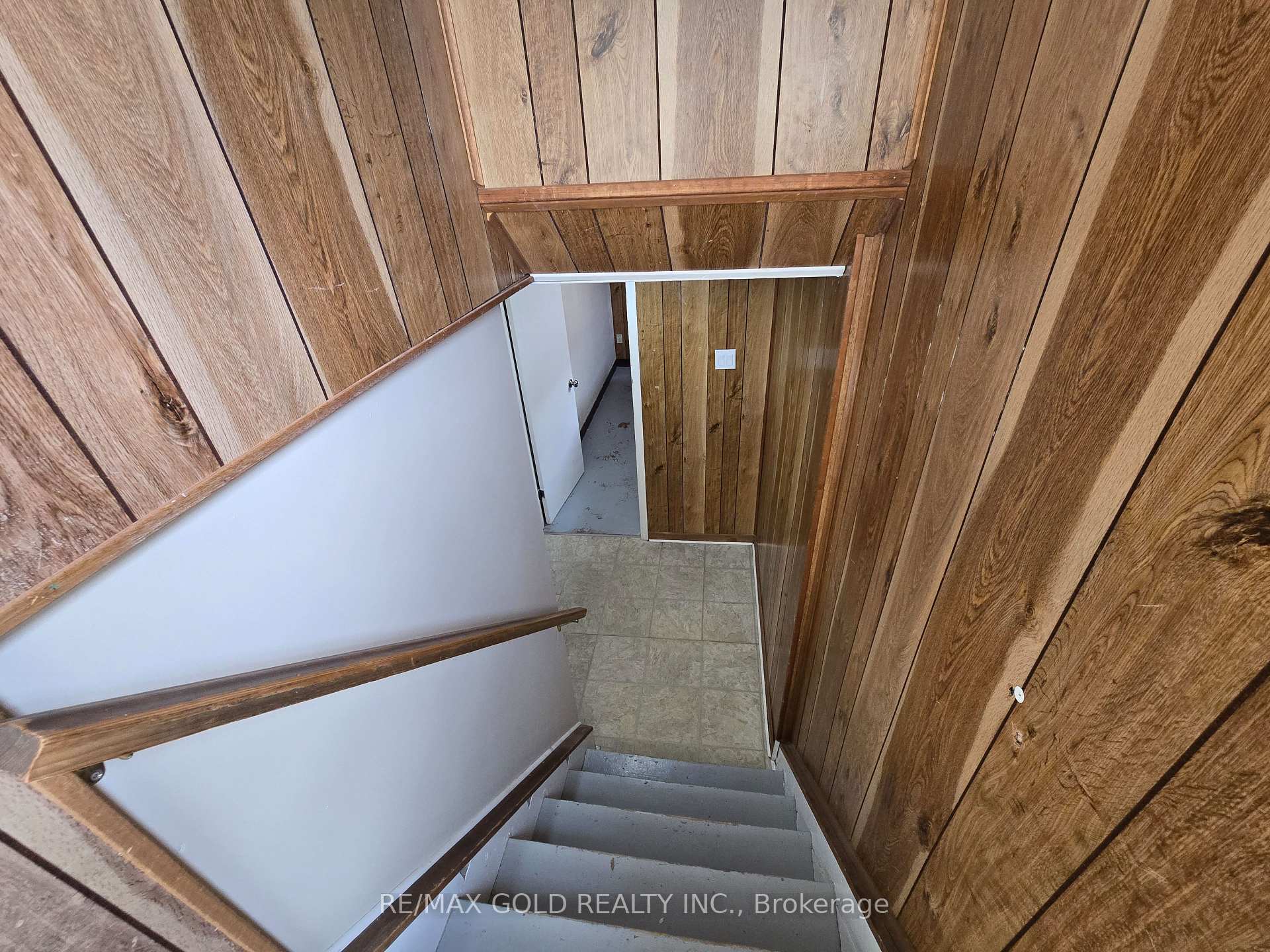 Photo 12 of 69 Alexandria Crescent, Brampton, Avondale — HOMEH