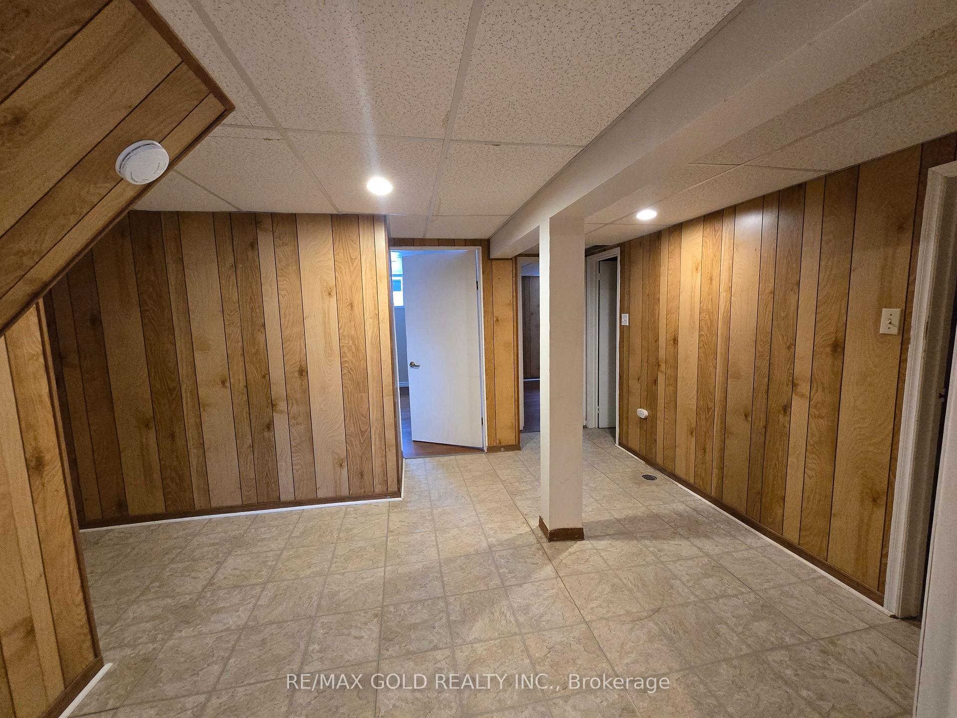 Photo 23 of 69 Alexandria Crescent, Brampton, Avondale — HOMEH