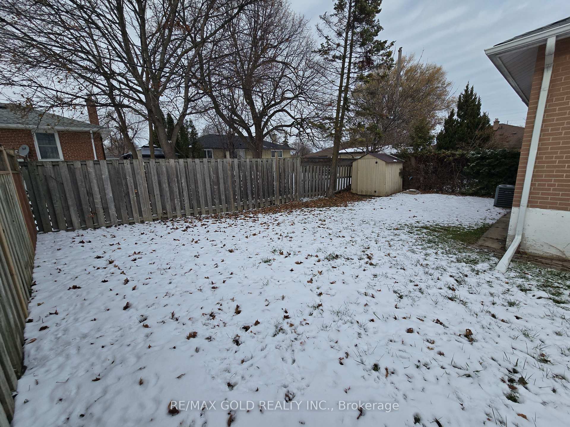 Photo 25 of 69 Alexandria Crescent, Brampton, Avondale — HOMEH