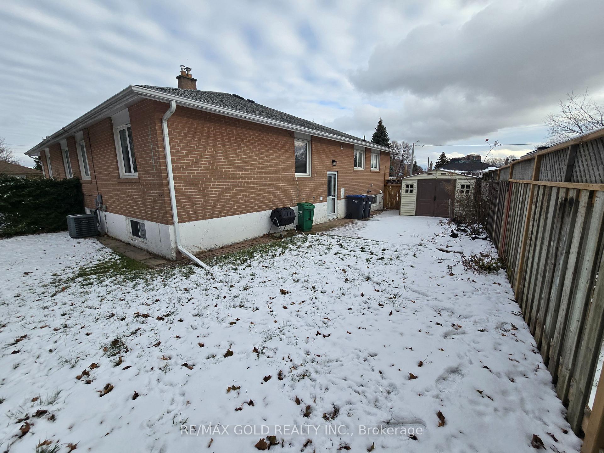 Photo 26 of 69 Alexandria Crescent, Brampton, Avondale — HOMEH