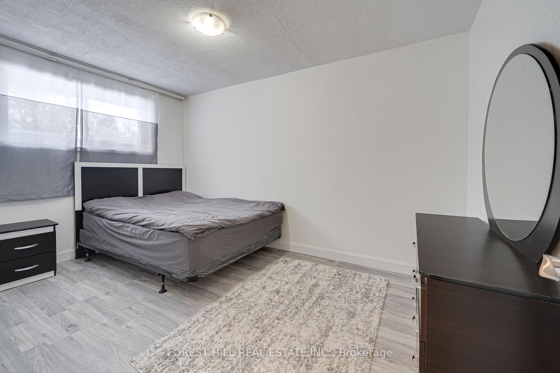 Photo 7 of 4 Knowles Crescent, Aurora, Aurora Highlands — HOMEH