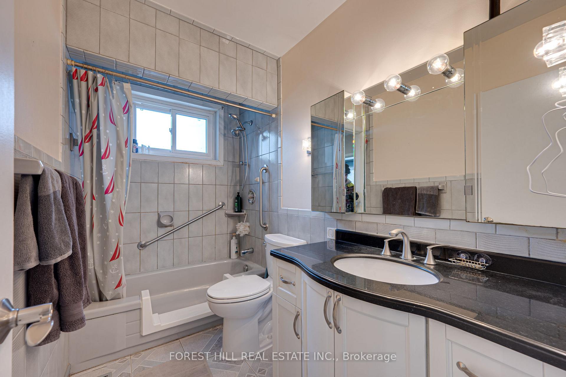 Photo 8 of 4 Knowles Crescent, Aurora, Aurora Highlands — HOMEH