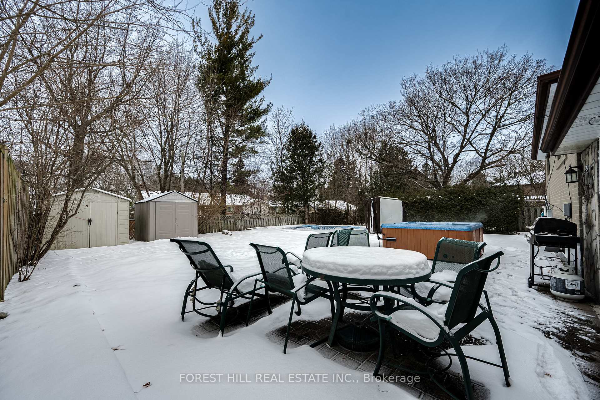Photo 12 of 4 Knowles Crescent, Aurora, Aurora Highlands — HOMEH
