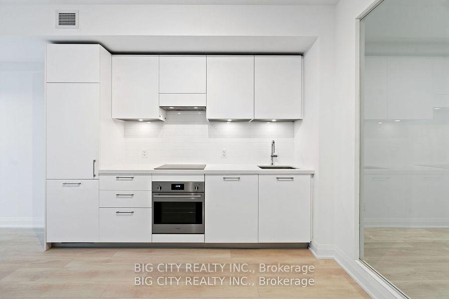 Photo 6 of Unit 909, 33 Frederick Todd Way, Toronto, Thorncliffe Park — HOMEH