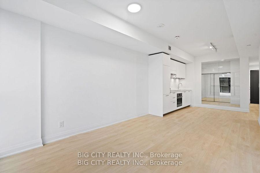 Photo 15 of Unit 909, 33 Frederick Todd Way, Toronto, Thorncliffe Park — HOMEH
