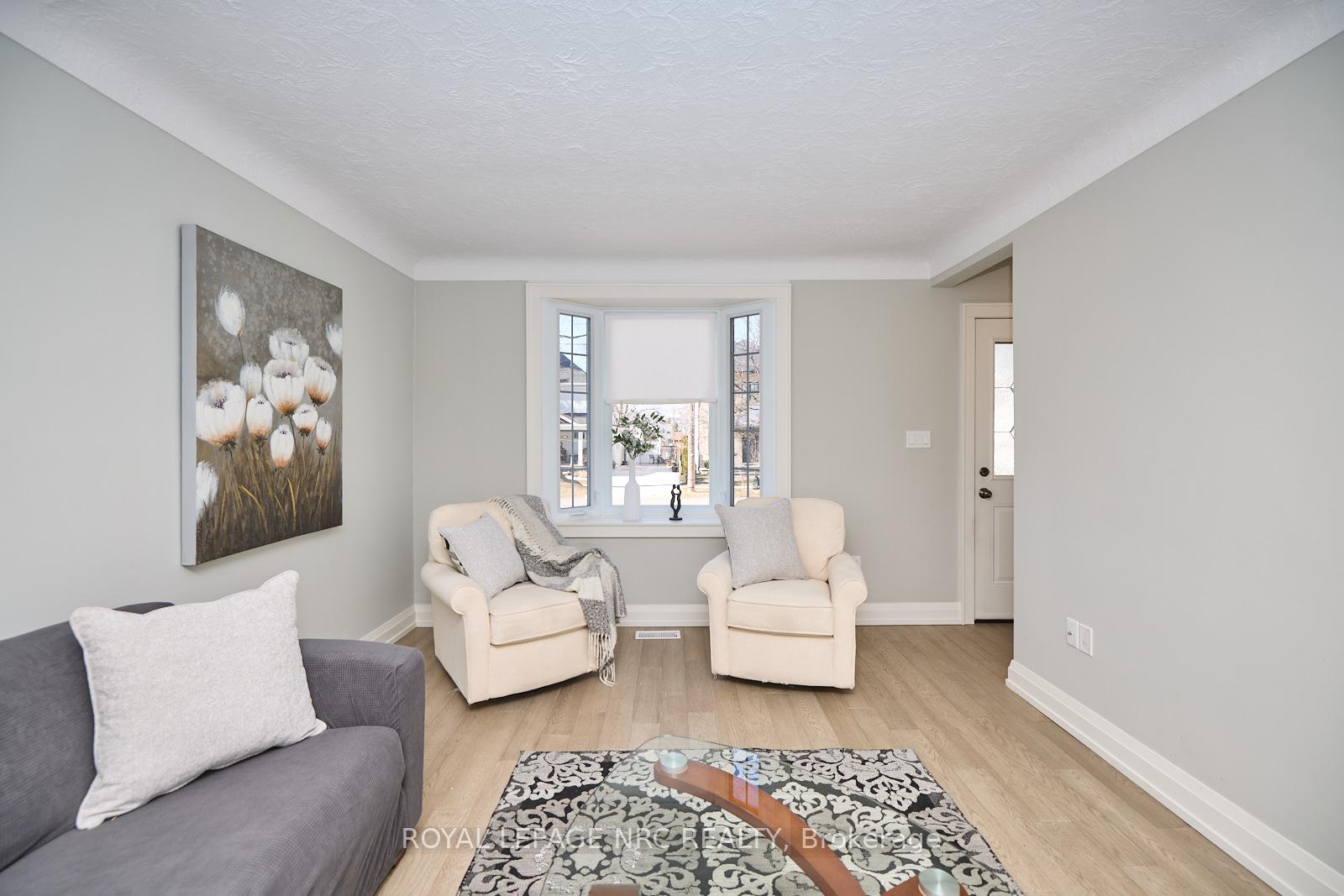 Photo 6 of 165 Dalhousie Avenue, St. Catharines, Port Dalhousie — HOMEH