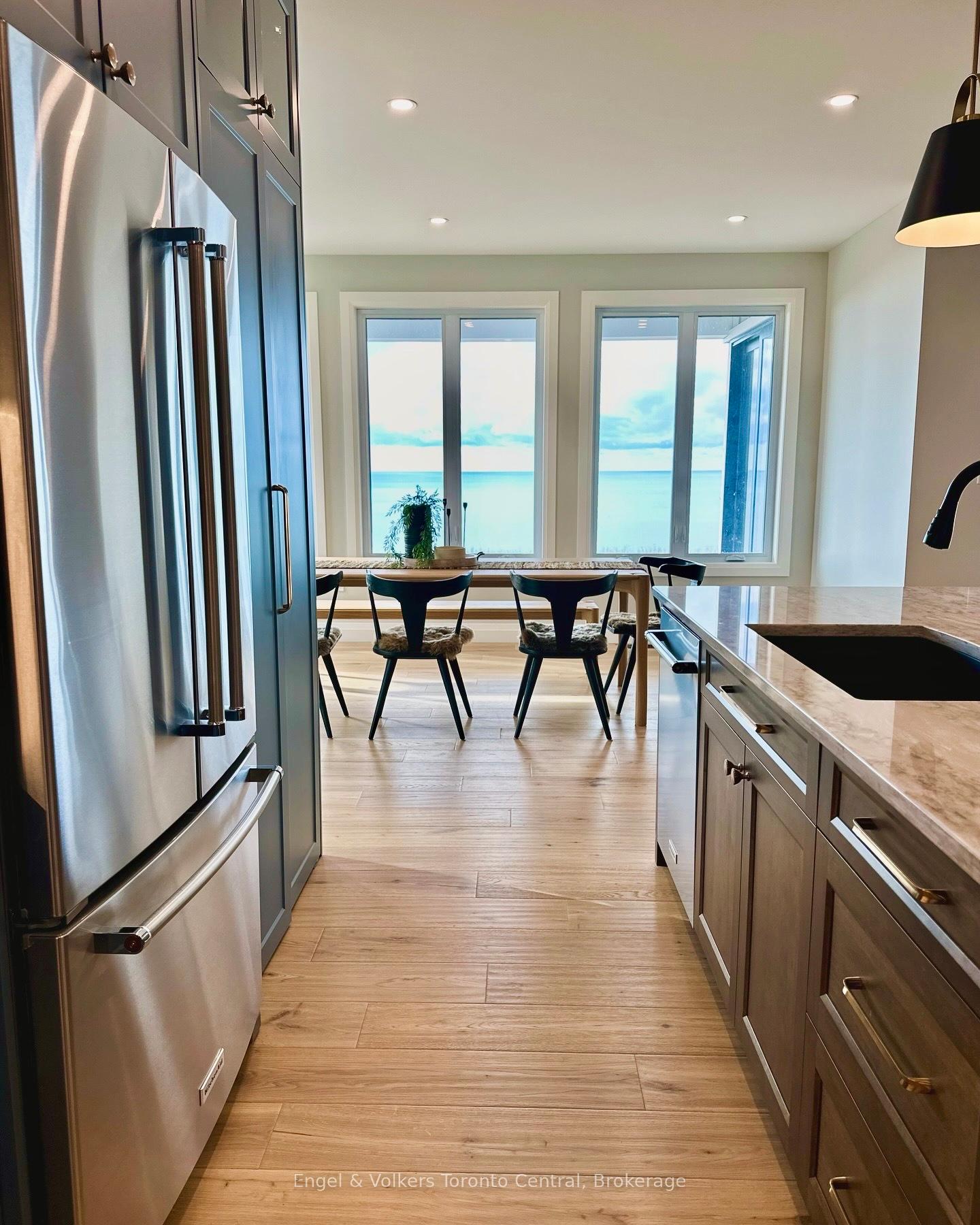 Photo 18 of 468 Coast Drive, Goderich, Goderich (Town) — HOMEH
