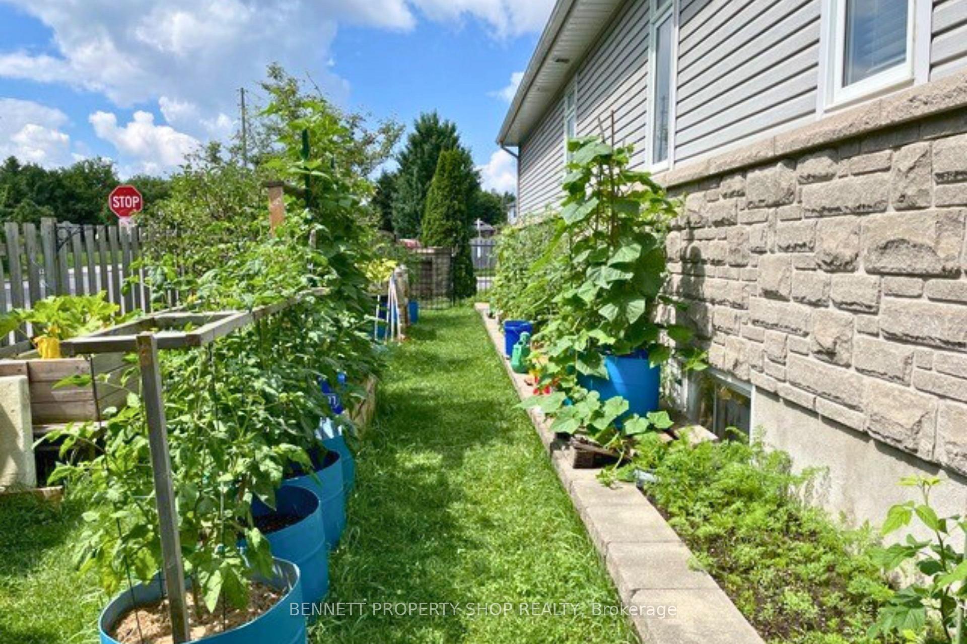Photo 28 of 1 Granite Ridge Drive, Ottawa, Stittsville (Central) — HOMEH