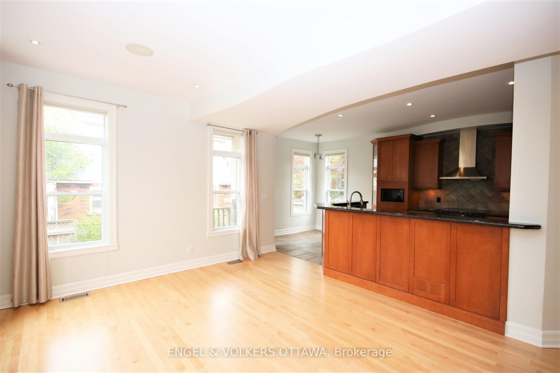 Photo 7 of 5 Mutchmor Road, Ottawa, Ottawa East — HOMEH