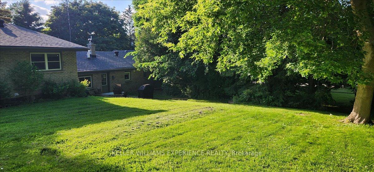Photo 9 of 211 Foster Drive, Barrie, Painswick North — HOMEH