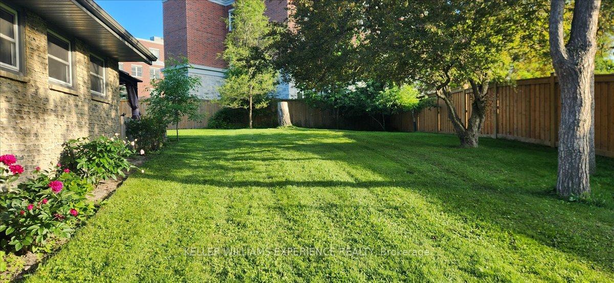 Photo 10 of 211 Foster Drive, Barrie, Painswick North — HOMEH