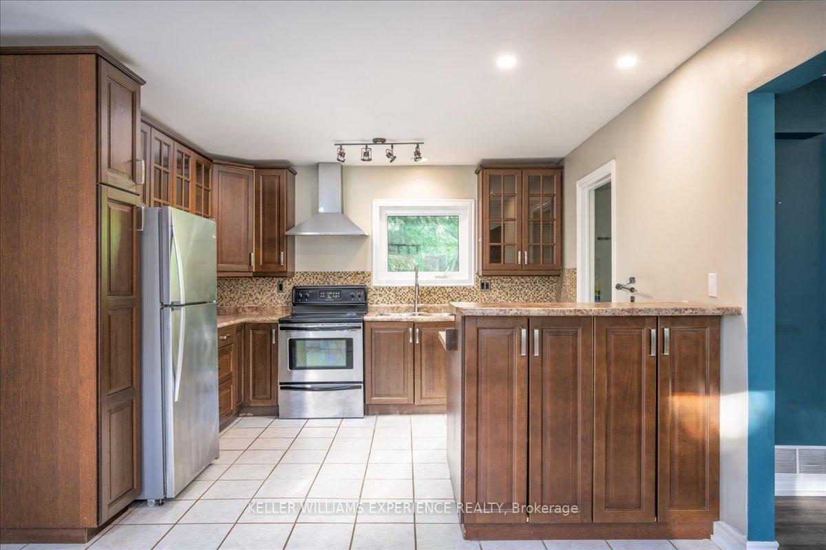 Photo 17 of 211 Foster Drive, Barrie, Painswick North — HOMEH