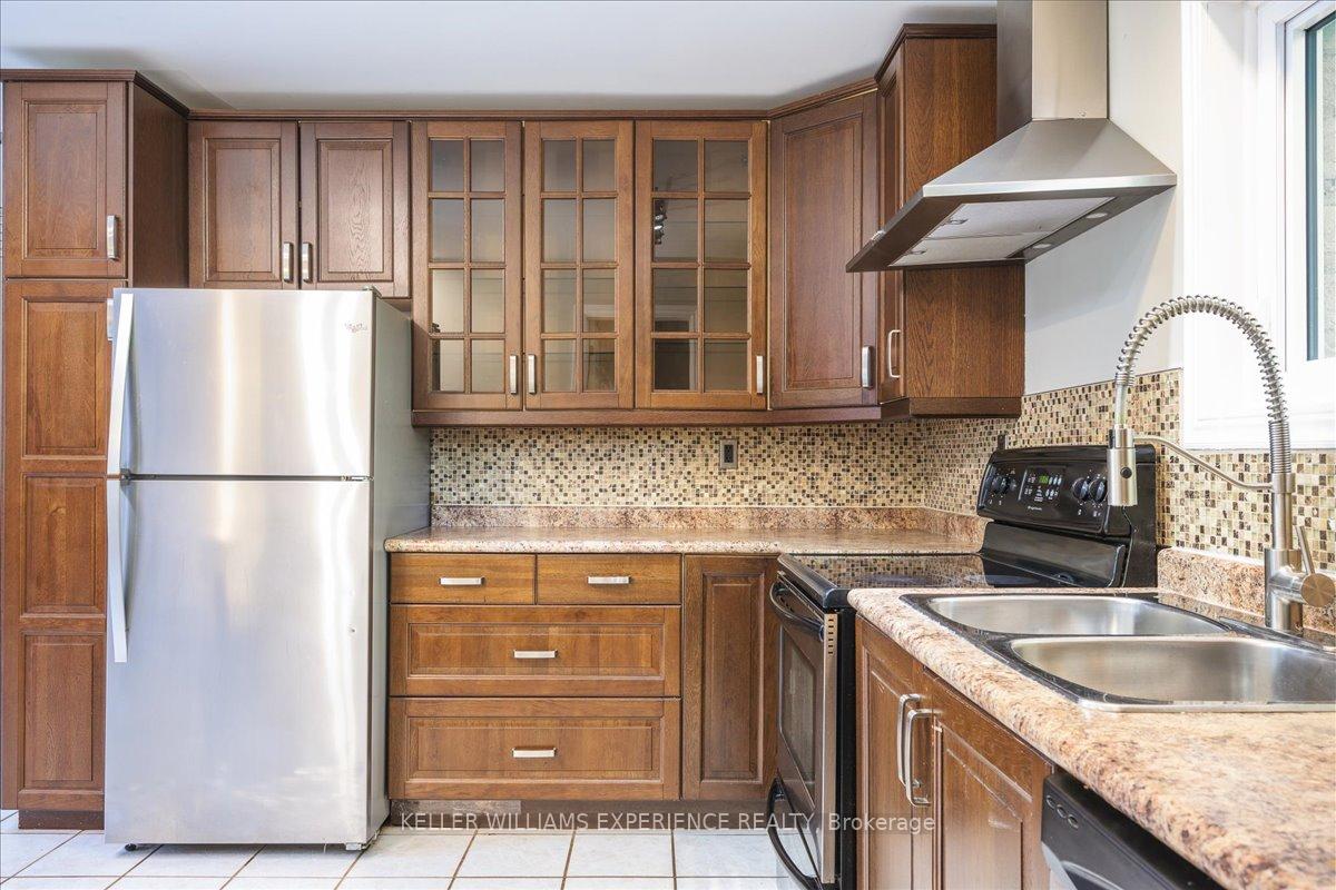 Photo 18 of 211 Foster Drive, Barrie, Painswick North — HOMEH