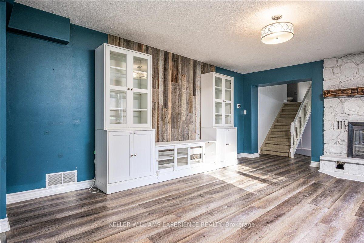 Photo 24 of 211 Foster Drive, Barrie, Painswick North — HOMEH