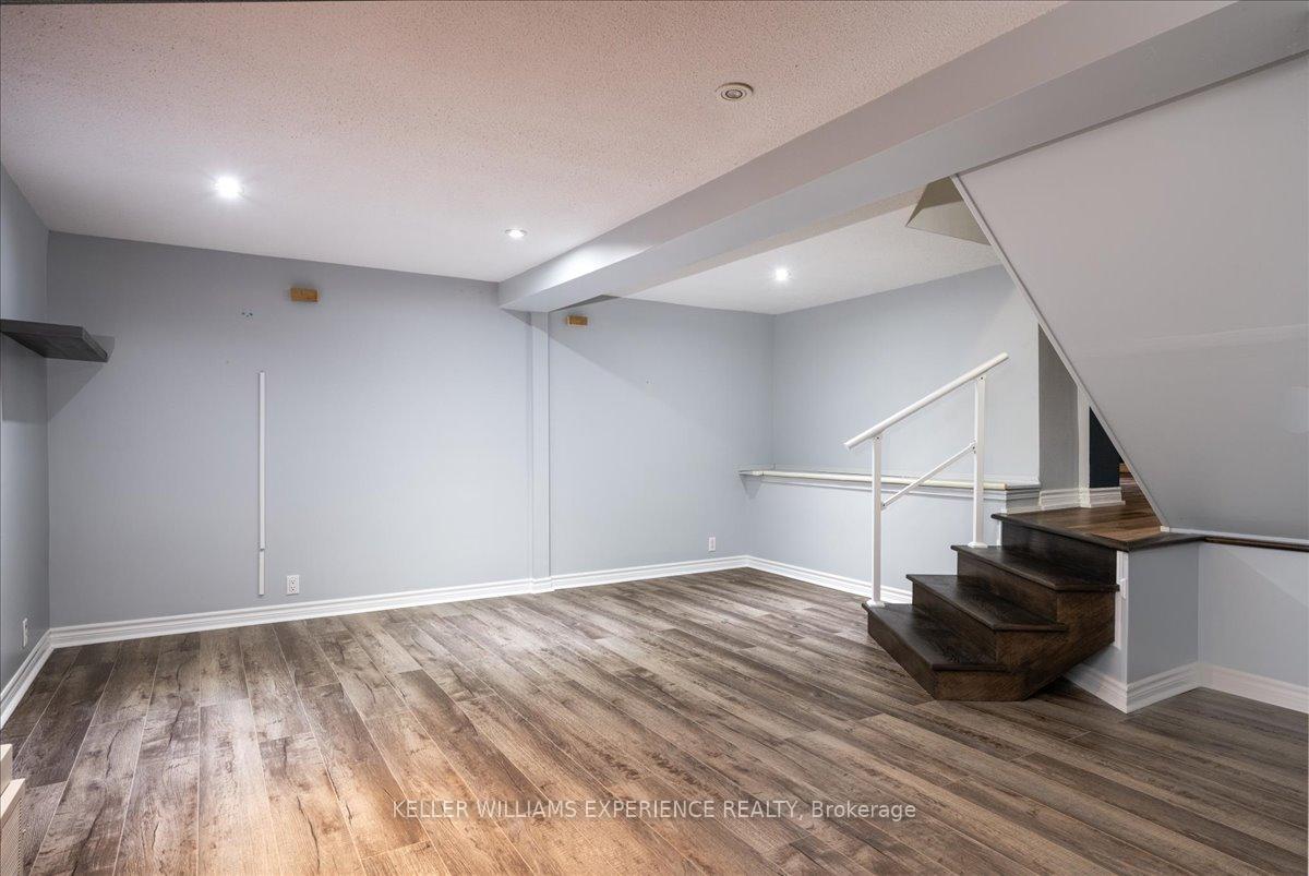 Photo 39 of 211 Foster Drive, Barrie, Painswick North — HOMEH