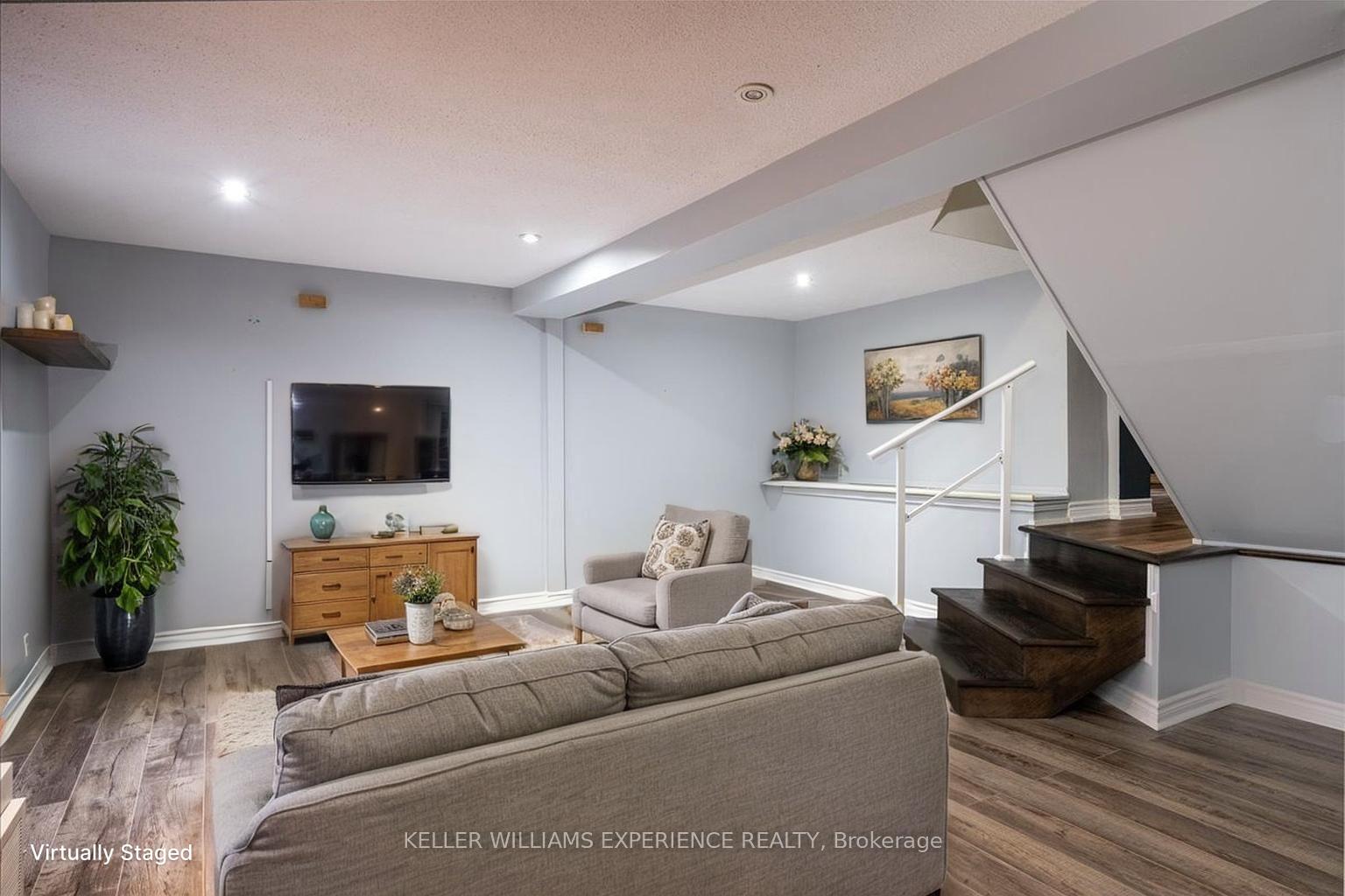 Photo 40 of 211 Foster Drive, Barrie, Painswick North — HOMEH